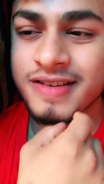 hmara status dekh kr bikkul kuch bhi sochna e mat _smirk__smirk__joy__pray_type_1_2_  kishorkumar  foryoupage  960 X 540 