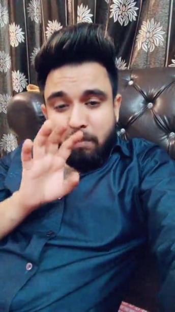 3 din se ghar par khana nhi mil rha h