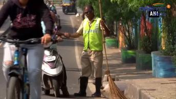 వైరల్ వీడియో.. పూణే పారిశుధ్య కార్మికుడి కొత్త ఆలోచన !