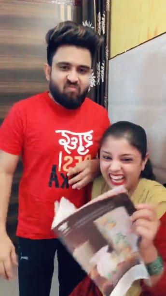 Ghar ki rounak toh ladkiyon se hi hoti h 