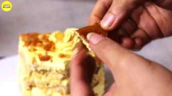 बटरस्कॉच केक बनाने की सबसे आसान विधि | Eggless Butter Scotch Cake Recipe In Hindi