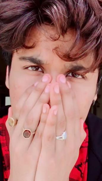 When you pretend to be scared_smirk__fire_  Furchallenge  Foryou Insta_ rahul_lakhanpal_  960 X 540 