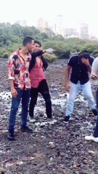 Ek or Jhakaas chiz dekhlo joy