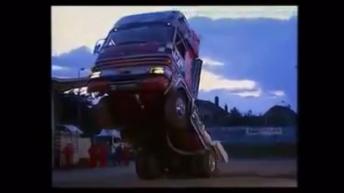 AwesomeTruck stunts