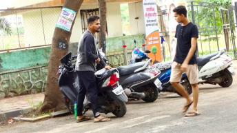 Bike Petrol Chor Prank | Petrol Theif Prank | Prince Upadhyay | #Prank In #India | #bike #petrol