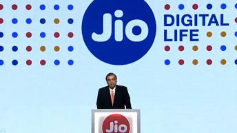 बेटे की सगाई का Jio Users को तोहफा: JioFi डिवाइस और 100GB डाटा फ्री