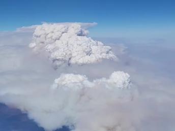 Wildfire footage captured from overhead passing airplane