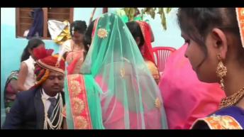 बारात जाने से पहले मां दूल्हे को खिलाती है भोजन देहाती रस्म | Hardin