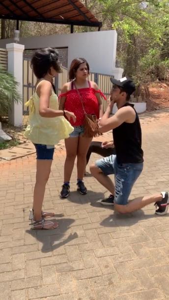 jabardasti ka propose krwaya