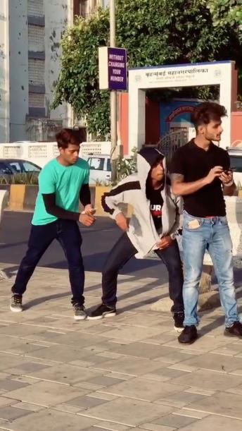 Chor ke jeb se chori