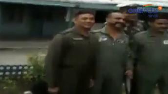 साथियों के बीच विंग कमांडर अभिनंदन का हुआ शानदार स्वागत