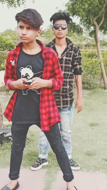 aage dekh giruga mee 