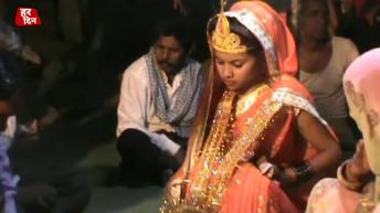 गाँव की देहाती शादी  शादी में चढ़ाव का रस्म