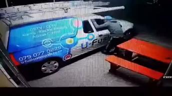 Dumb car thief nabbed by clever technology.