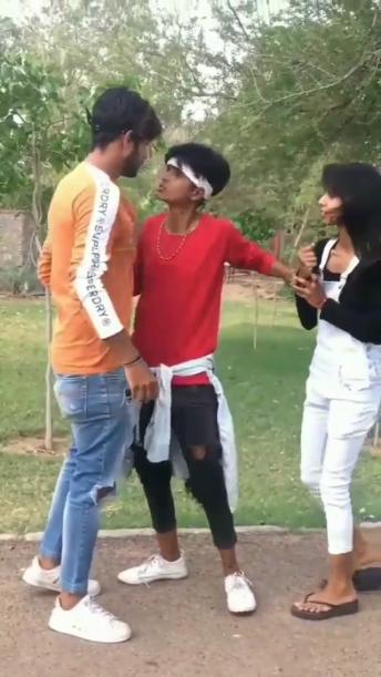 abi Mera Bhai he mere sat