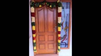 अगर आप करते है मुख्यद्वार का ये उपाय तो इतना आएगा पैसा की संभाल नहीं सकेंगे