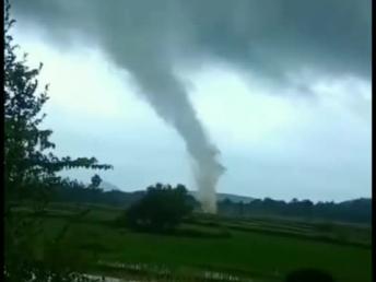 Powerful tornado tears through Indian village 