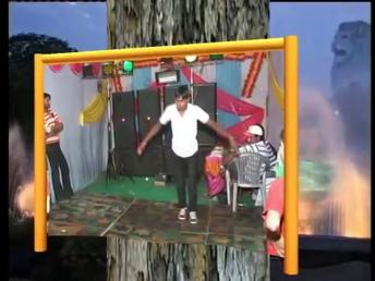 क्या मुर्गा भी कभी ऐसे नाचा होगा...Haha