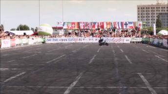 Unbelieveable bike stunts!!