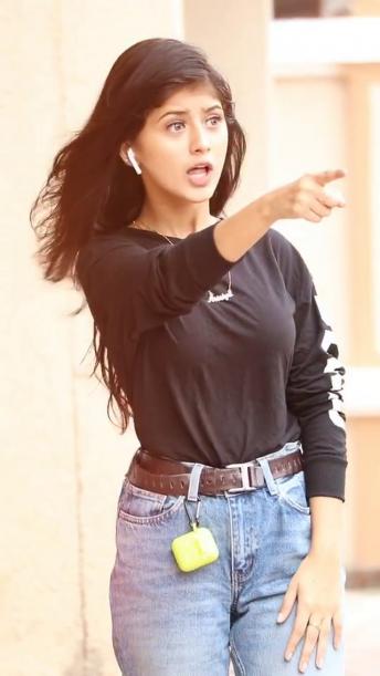 Kaha tak car ka peecha karoge