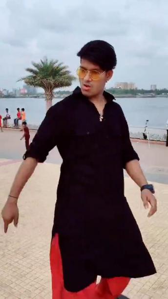 Aa raha hu Ja raha hu