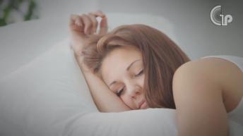 आप भूल से भी इस दिशा में पैर रखकर सोते हैं तो हो जाएंगे गरीब | Unknown Facts | Lal Kitab Ke Totke