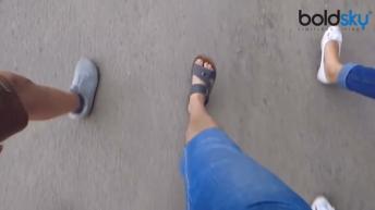 Flared Jeans Trend: Bollywood में बढ़ा फ्लेयर्ड जींस का क्रेज, आप भी करें Try