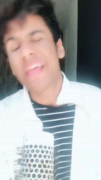 Thanks for the makeup @aashikabhatia _rolling_on_the_floor_laughing_ @a1nsh   Foryou  960 X 540 