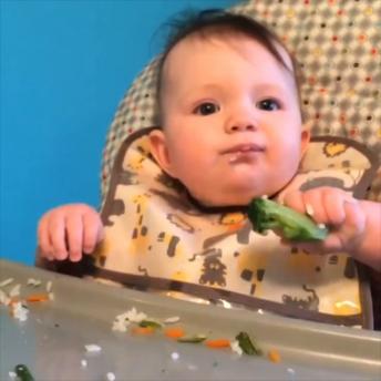 Adorably funny babies hate Broccoli 