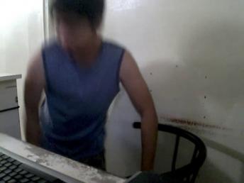 Stupid criminal caught on cam