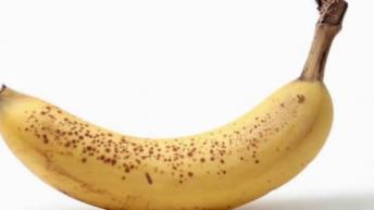 अगर केले पर मिले काले धब्बे तो भूलकर भी ना फेंके एक बार जरुर जान ले वजह वरना पछताओगे
