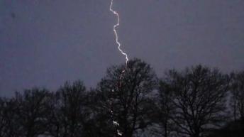 Amazing lightning storm !!